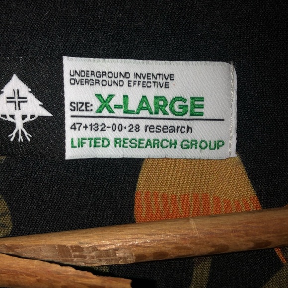 Lrg button down - Picture 9 of 10